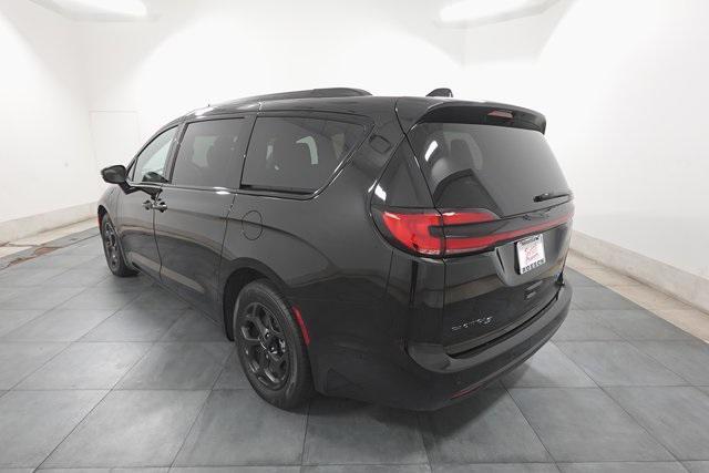 used 2024 Chrysler Pacifica Hybrid car, priced at $37,995