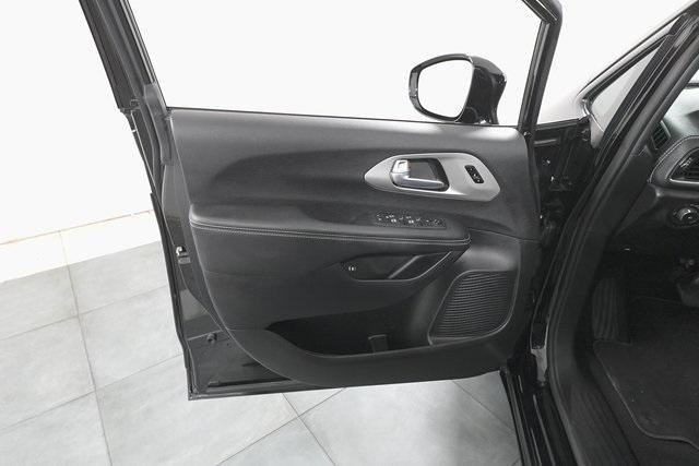 used 2024 Chrysler Pacifica Hybrid car, priced at $37,995