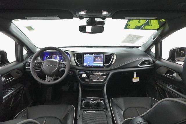 used 2024 Chrysler Pacifica Hybrid car, priced at $37,995