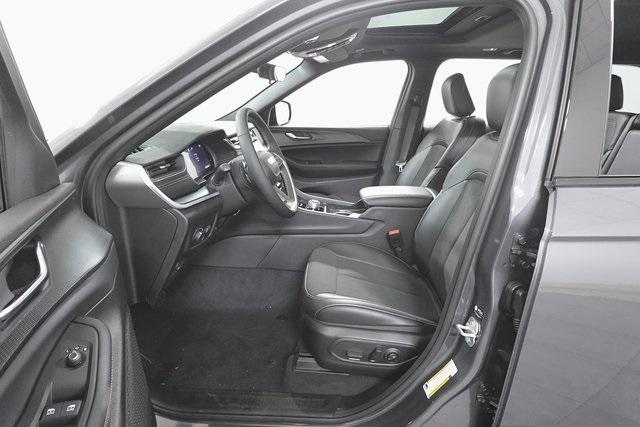 new 2025 Jeep Grand Cherokee car, priced at $38,491