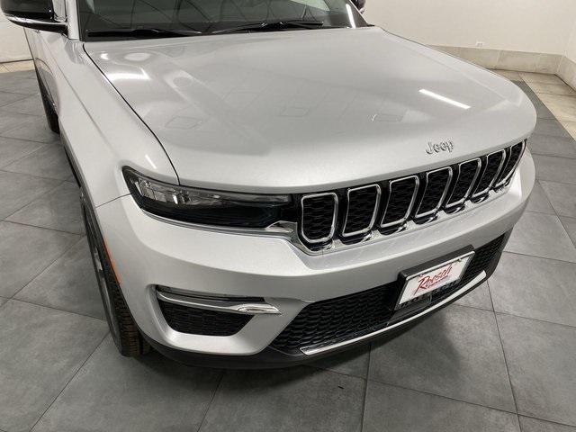 new 2024 Jeep Grand Cherokee car, priced at $43,869