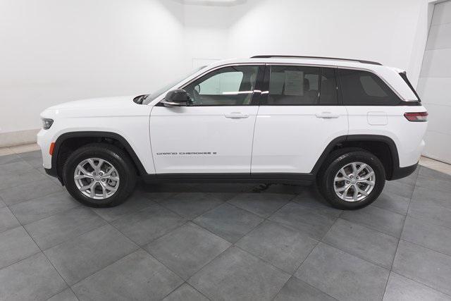 used 2024 Jeep Grand Cherokee car, priced at $38,193