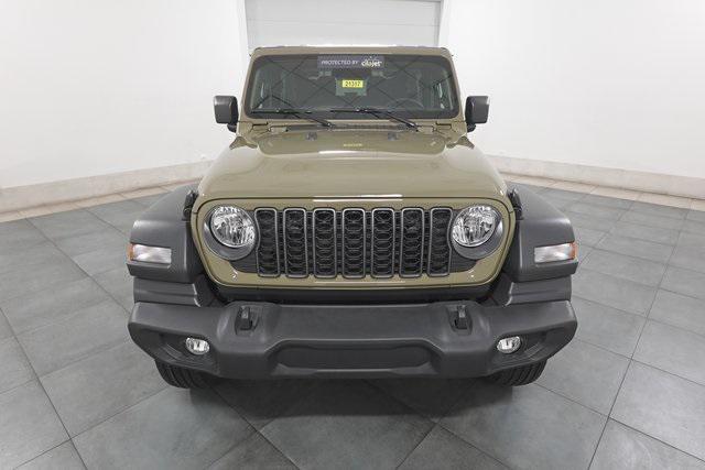 new 2025 Jeep Wrangler car, priced at $41,104