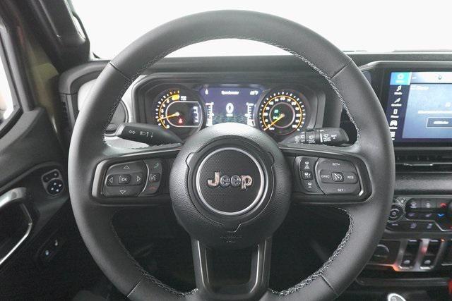 new 2025 Jeep Wrangler car, priced at $41,104
