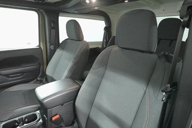 new 2025 Jeep Wrangler car, priced at $41,104