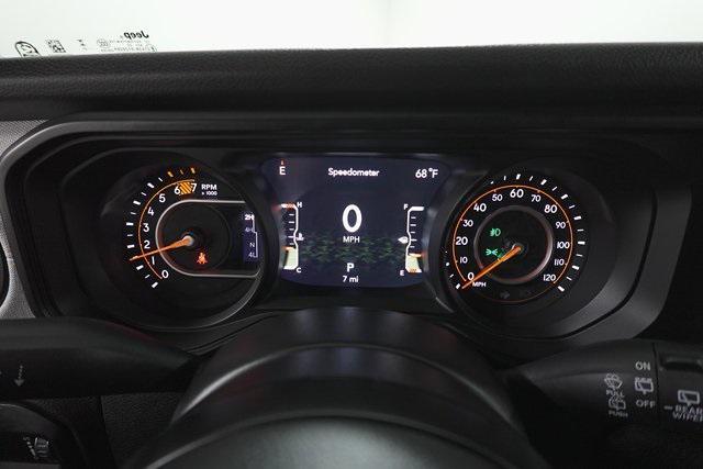 new 2025 Jeep Wrangler car, priced at $41,104