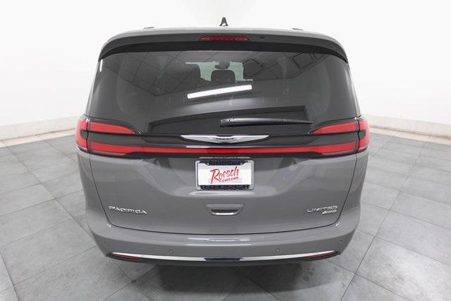 used 2023 Chrysler Pacifica car, priced at $39,394