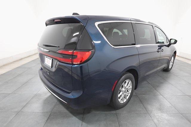 new 2025 Chrysler Pacifica car, priced at $41,640