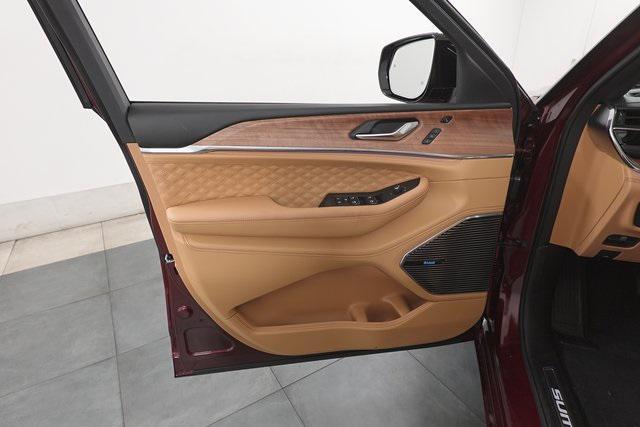 new 2025 Jeep Grand Cherokee L car, priced at $61,196