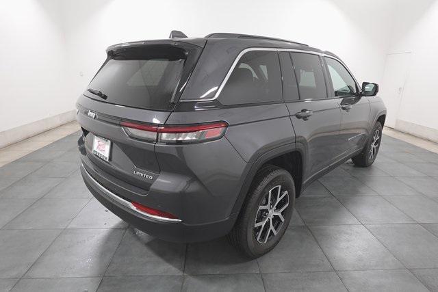 new 2025 Jeep Grand Cherokee car, priced at $40,239
