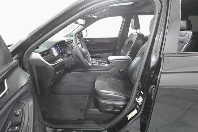 used 2024 Jeep Grand Cherokee L car, priced at $40,995