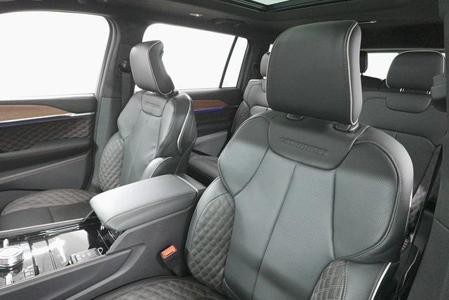 new 2025 Jeep Grand Cherokee L car, priced at $72,520