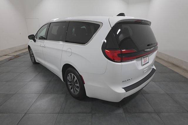 used 2023 Chrysler Pacifica Hybrid car, priced at $26,495