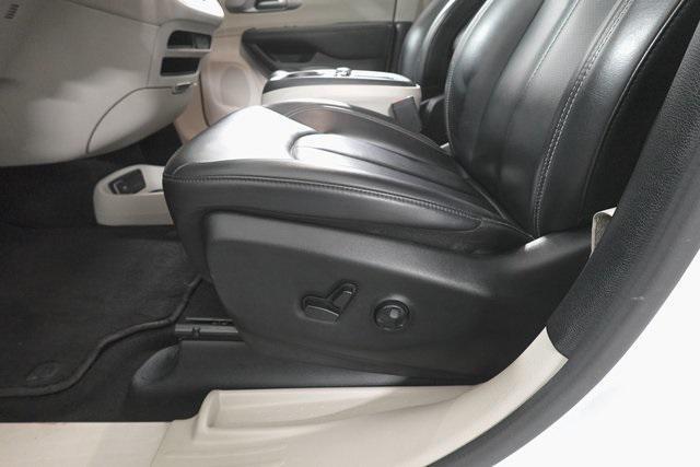 used 2023 Chrysler Pacifica Hybrid car, priced at $26,495