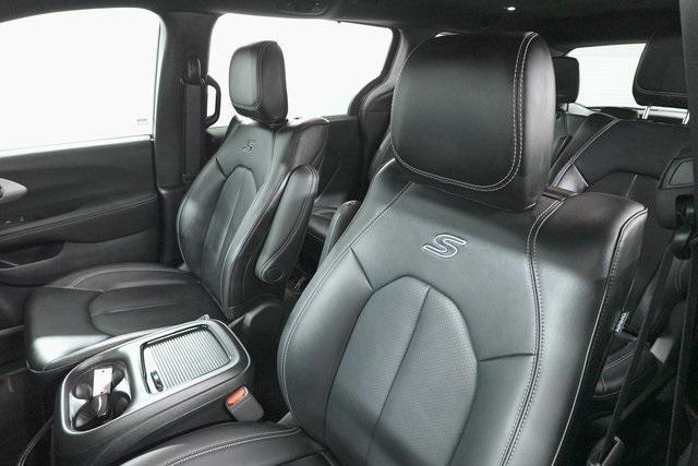 used 2024 Chrysler Pacifica Hybrid car, priced at $37,995