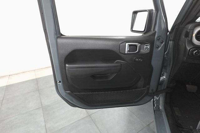 new 2025 Jeep Wrangler car, priced at $44,174