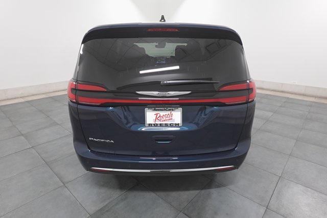 new 2025 Chrysler Pacifica car, priced at $42,048