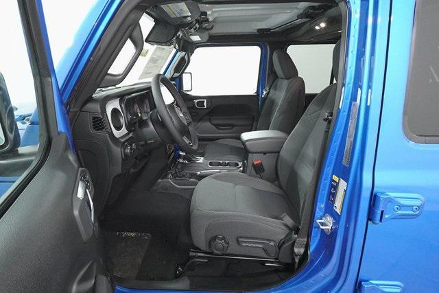 new 2025 Jeep Wrangler car, priced at $50,471