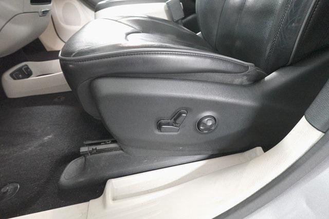 used 2018 Chrysler Pacifica car, priced at $18,494