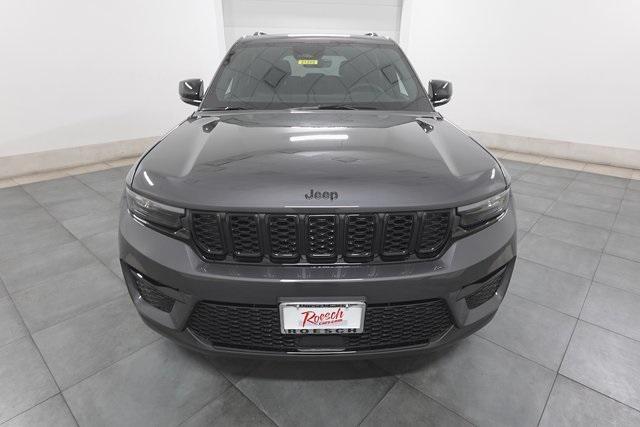 new 2025 Jeep Grand Cherokee car, priced at $49,194