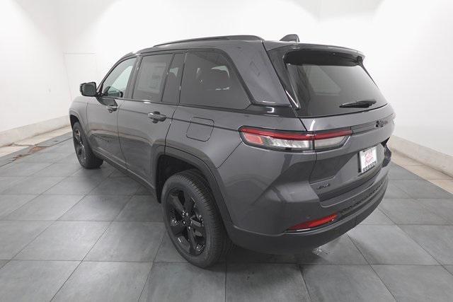 new 2025 Jeep Grand Cherokee car, priced at $49,194