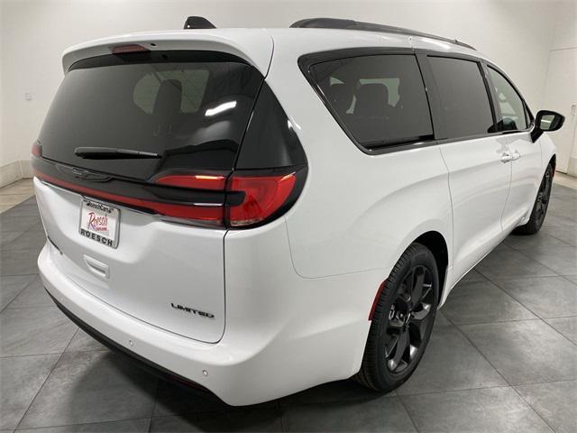 new 2024 Chrysler Pacifica car, priced at $49,264
