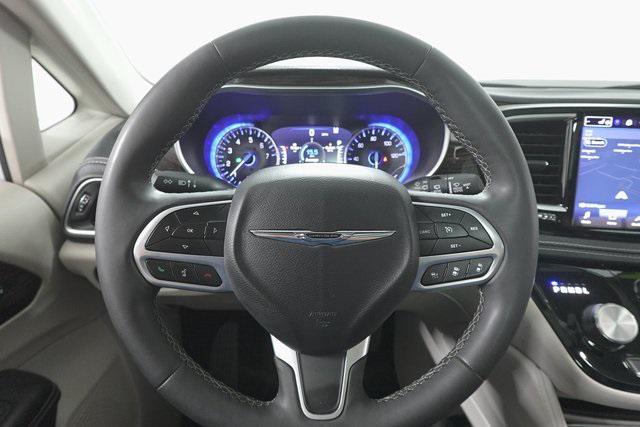 used 2023 Chrysler Pacifica car, priced at $28,995