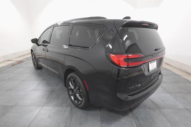 used 2024 Chrysler Pacifica car, priced at $43,865