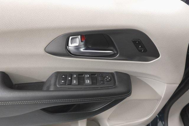 used 2023 Chrysler Pacifica car, priced at $25,495