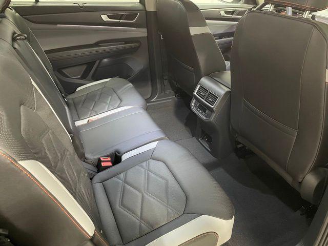 new 2025 Volkswagen Atlas car, priced at $48,649