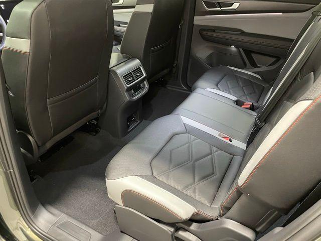 new 2025 Volkswagen Atlas car, priced at $48,649
