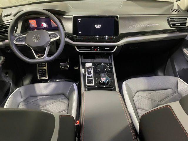 new 2025 Volkswagen Atlas car, priced at $48,649