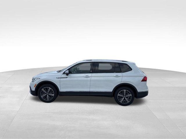 new 2024 Volkswagen Tiguan car, priced at $35,226