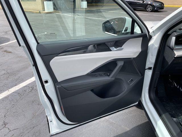 new 2025 Volkswagen Tiguan car, priced at $35,871