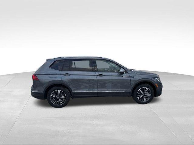 new 2024 Volkswagen Tiguan car, priced at $35,226