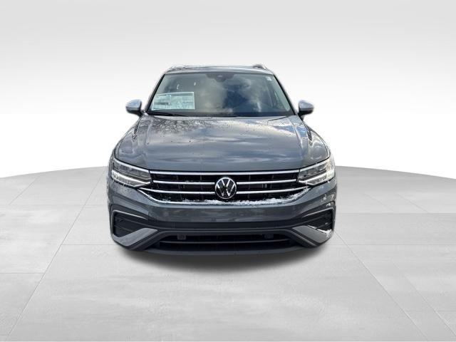 new 2024 Volkswagen Tiguan car, priced at $35,226