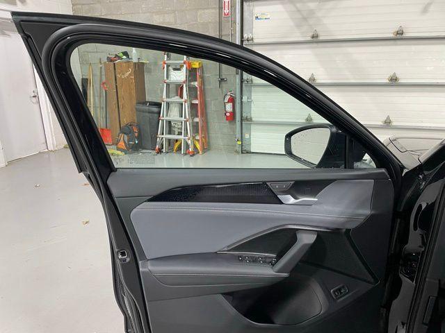 new 2025 Volkswagen Tiguan car, priced at $33,061