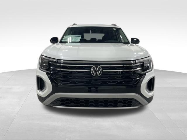 new 2026 Volkswagen Atlas car, priced at $50,681