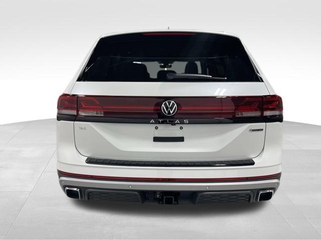 new 2026 Volkswagen Atlas car, priced at $50,681