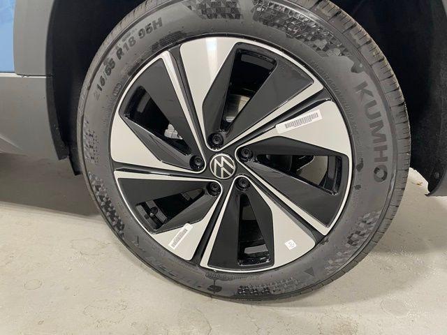 new 2025 Volkswagen Taos car, priced at $31,637