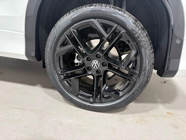 new 2026 Volkswagen Tiguan car, priced at $41,292