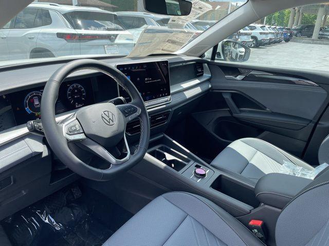 new 2025 Volkswagen Tiguan car, priced at $35,311