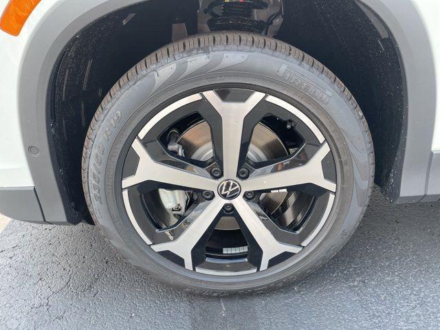 new 2025 Volkswagen Tiguan car, priced at $35,311