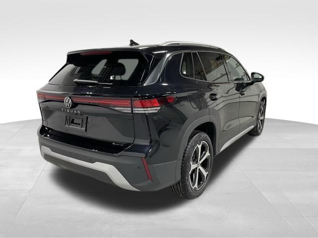 new 2025 Volkswagen Tiguan car, priced at $35,871