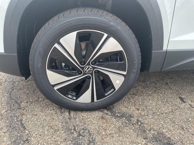 new 2025 Volkswagen Taos car, priced at $32,389