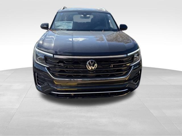 new 2025 Volkswagen Atlas car, priced at $55,601