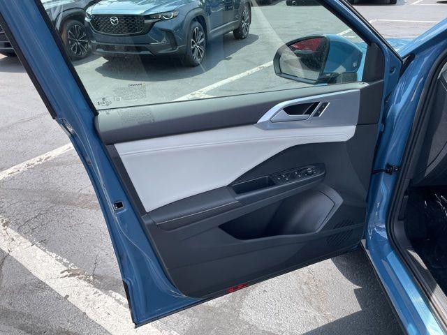 new 2025 Volkswagen Taos car, priced at $32,889