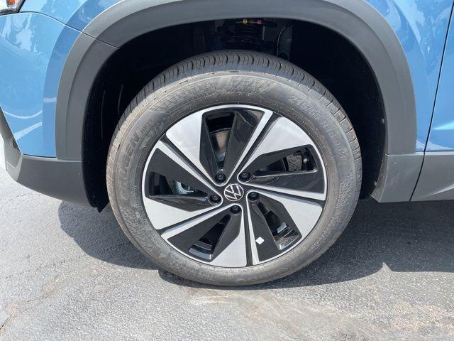 new 2025 Volkswagen Taos car, priced at $32,889