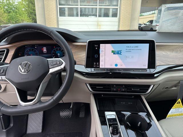 new 2025 Volkswagen Atlas car, priced at $44,801