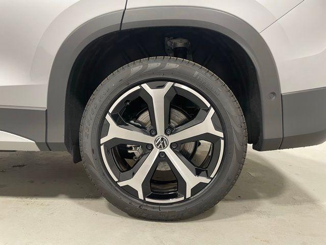 new 2025 Volkswagen Tiguan car, priced at $35,121